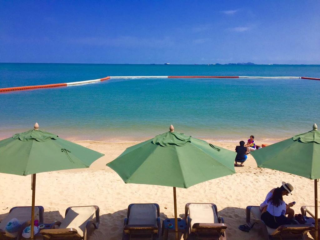 Club Royal Suites Pattaya Bagian luar foto