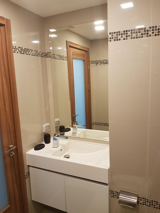 Club Royal Suites Pattaya Bagian luar foto