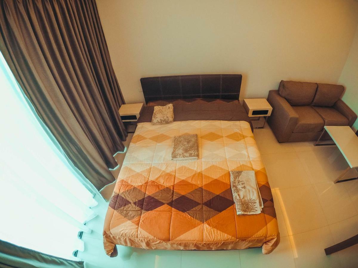 Club Royal Suites Pattaya Bagian luar foto