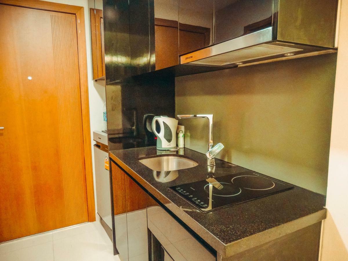 Club Royal Suites Pattaya Bagian luar foto